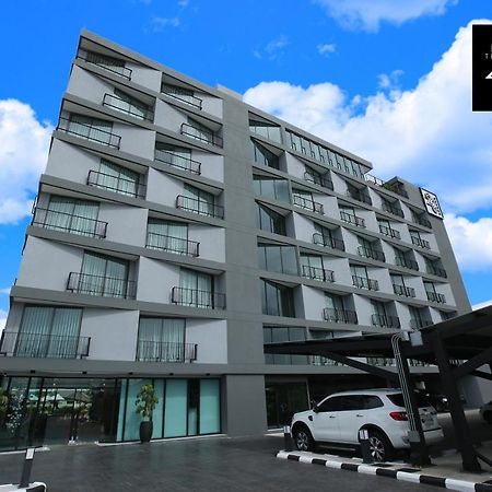The 28Th Hotel Kanchanaburi City Exteriör bild