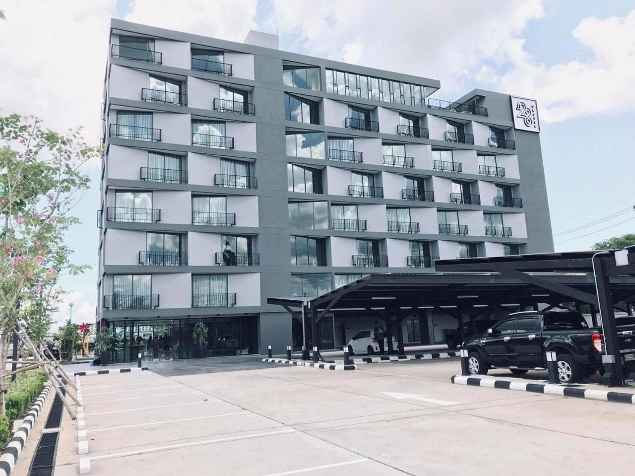 The 28Th Hotel Kanchanaburi City Exteriör bild